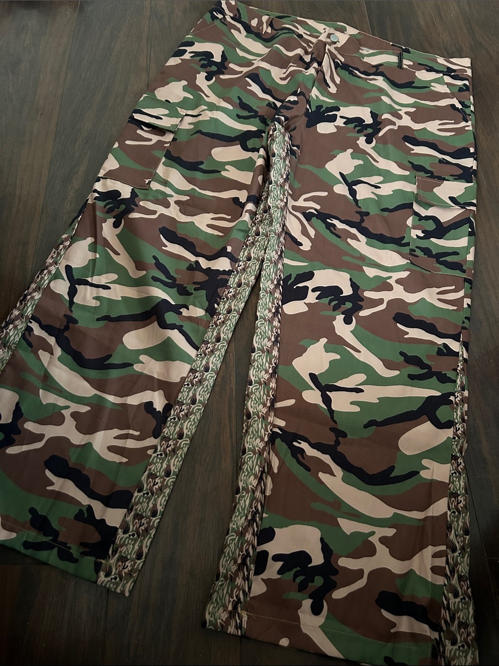 NWOT Amazon Womens Baggy Camo Utility Pants